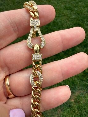 Gold Horsebit with pave accents - Country Lovers Bracelet